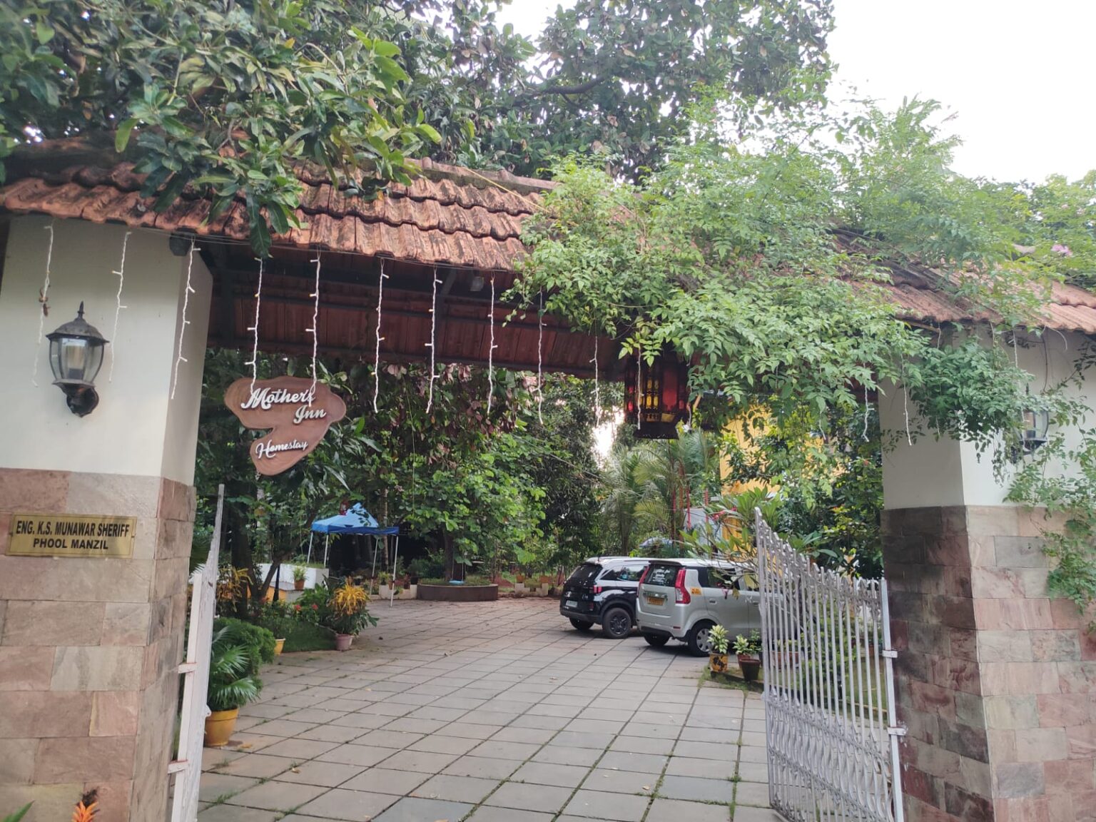 Entrance and gardenview of Mothers Inn best homestay in Kochi